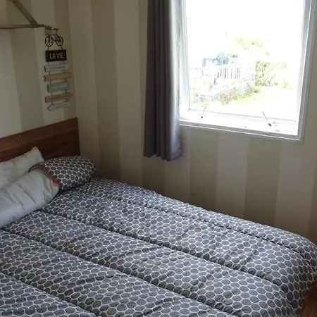 אתר קמפינג Mobile Home Tout Confort Vue Sur La Mer *